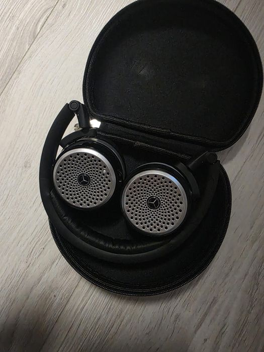 Vand casti mercedes akg p104