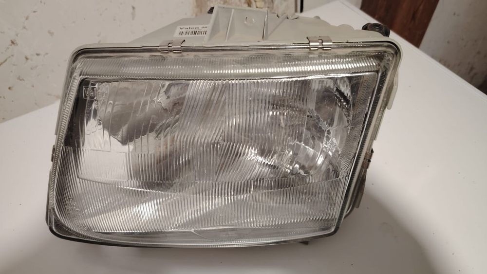 Продам новая фара левая передняя для Mercedes Vito W638 96по2003, М