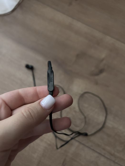 Căști JBL In-Ear cu fir – Sunet clar și bass puternic!