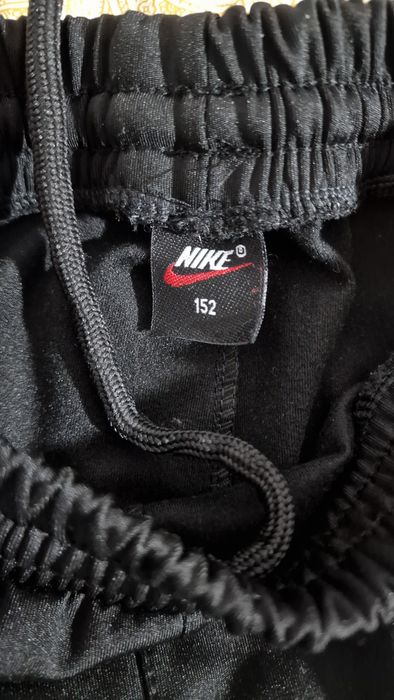 Pantaloni trening nike paris