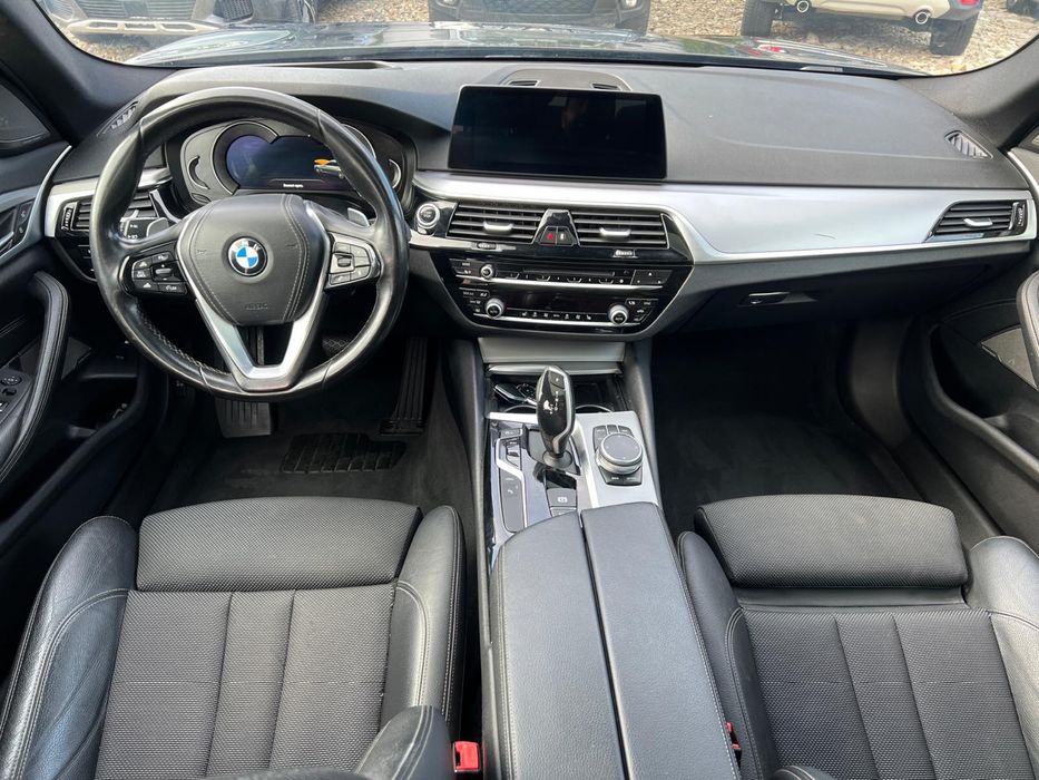 BMW SERIA 530e plug in hibrid, avariat, AVARAITE