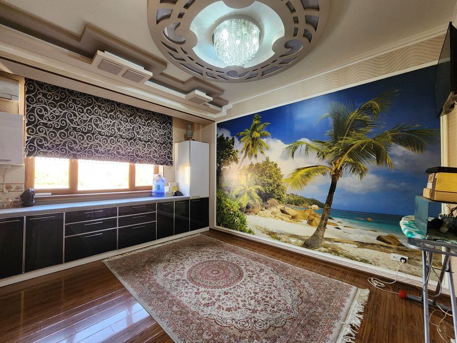 4 xonali hashamatli kvartira sotiladi. 110000$