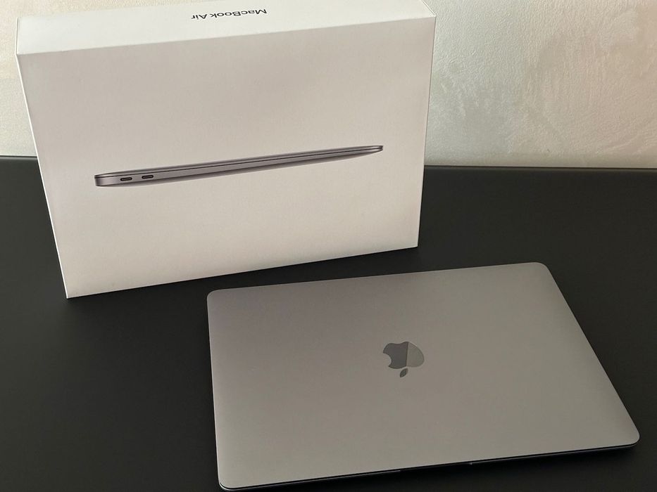 MacBook Air M1 13.3" *** Като Нов *** 256GB SSD 8GB RAM Space Grey