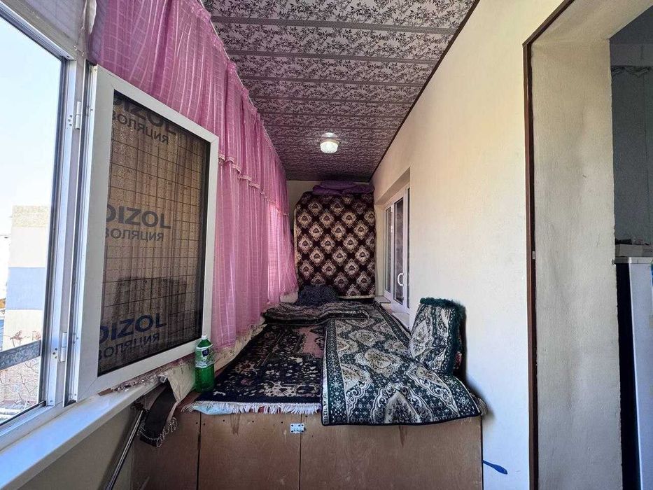 2 хоналик 4 этаж, 6 микр