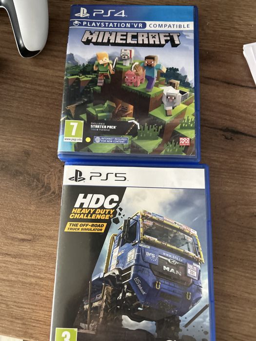 Ps5 cu sidi cu 2 manete si cu 2 jocuri