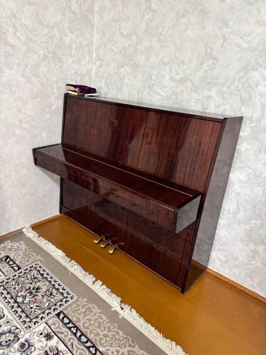 Пианино марки БЕЛАРУСЬ