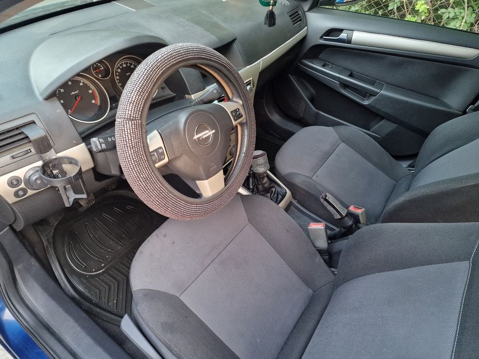 Vând Opel Astra H