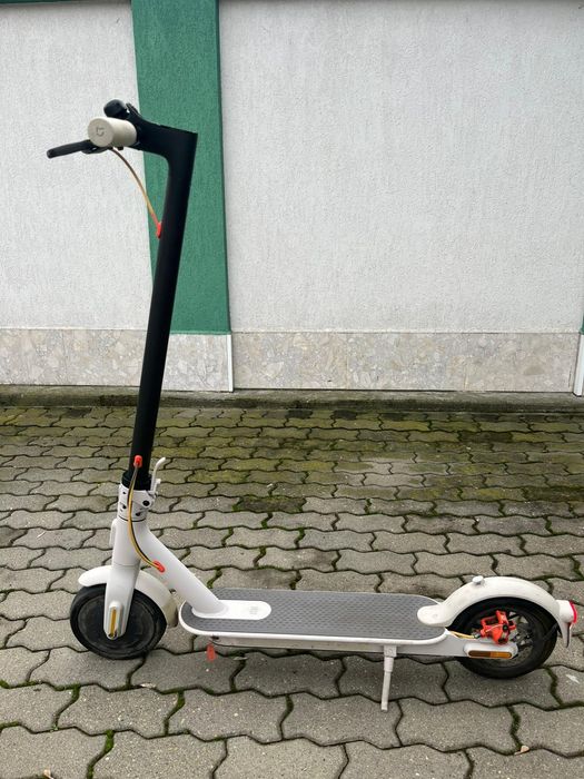 Trotineta Xiaomi Mi Scooter 3