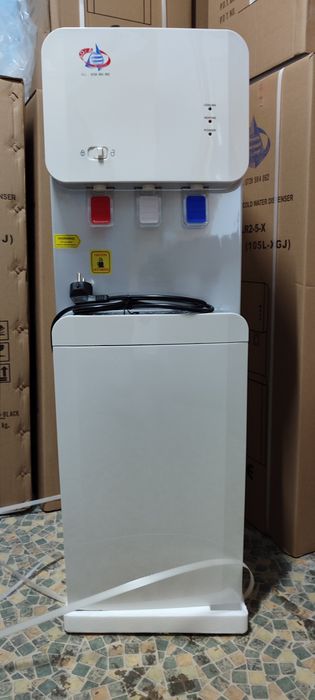 Purificator apa cu filtre racordat la retea