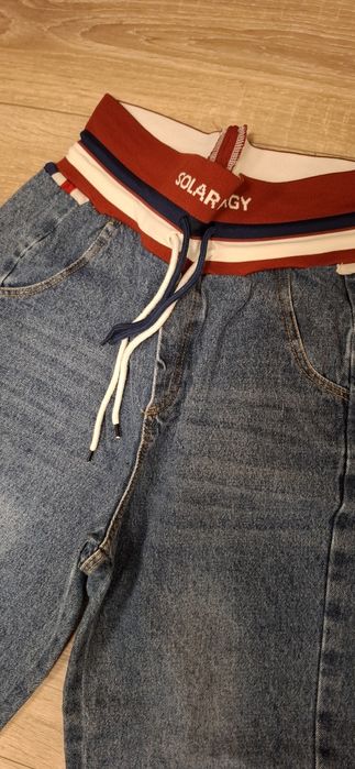 Blugi cu elastic în talie