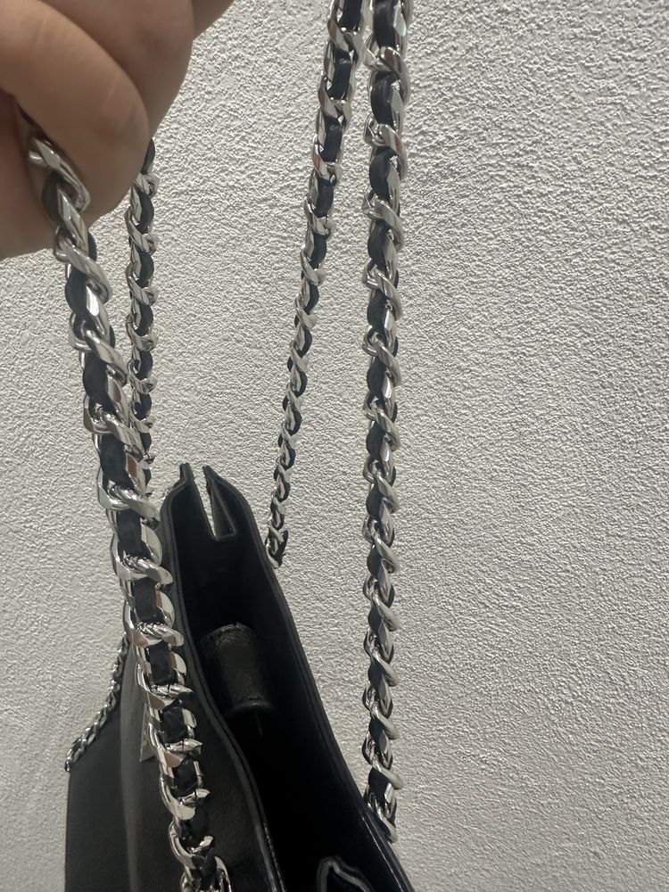 Дамска чанта Guess