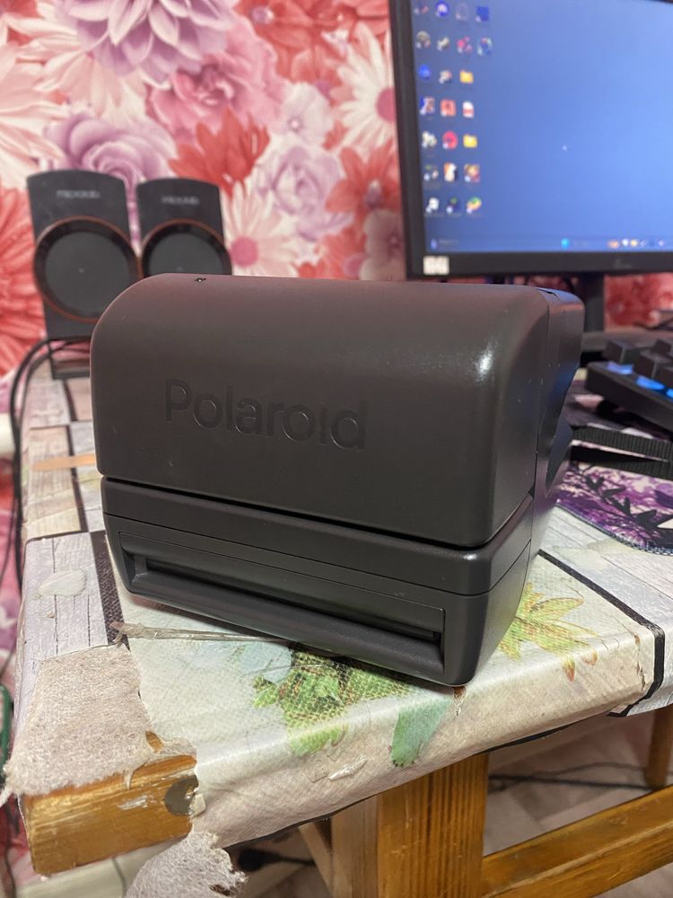 Продам Polaroid 636