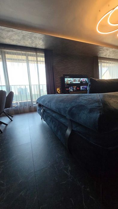 Двустаен дизайнерски апартамент /АКТ 16/ Център