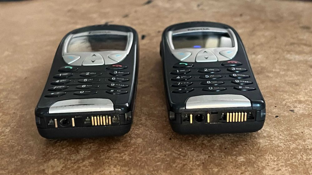 Nokia 6210 - telefon mobil