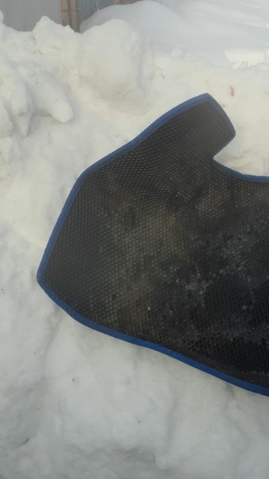 Коврики на Приору