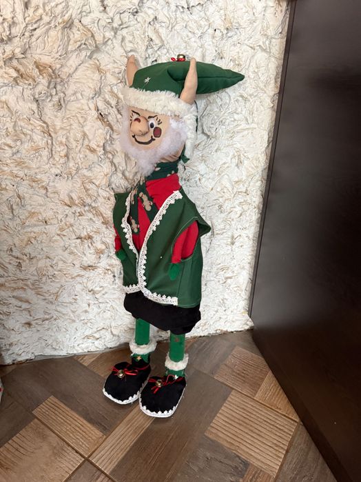 Коледен Елф        .