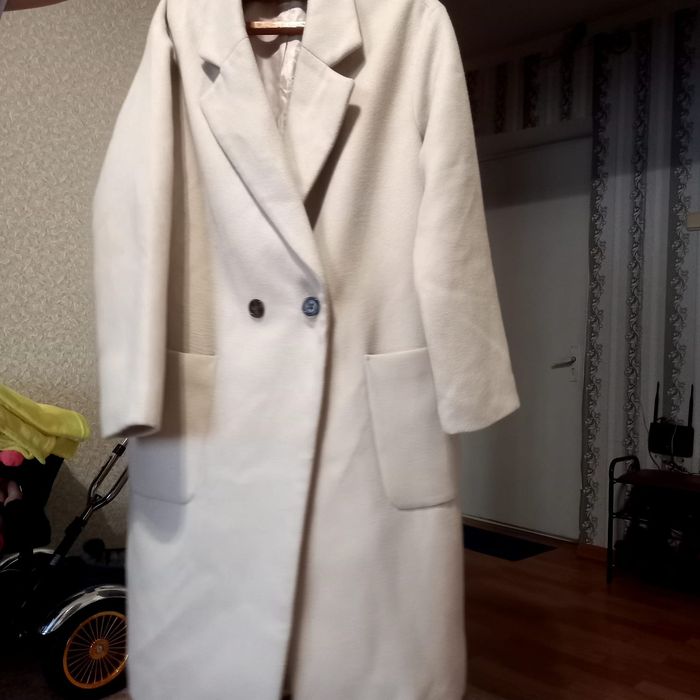 Пальто женское.Pull&bear размер S