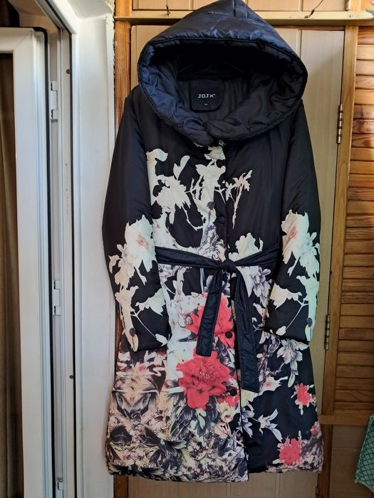 Демисезонные, зимние куртки-пальто,пуховик.