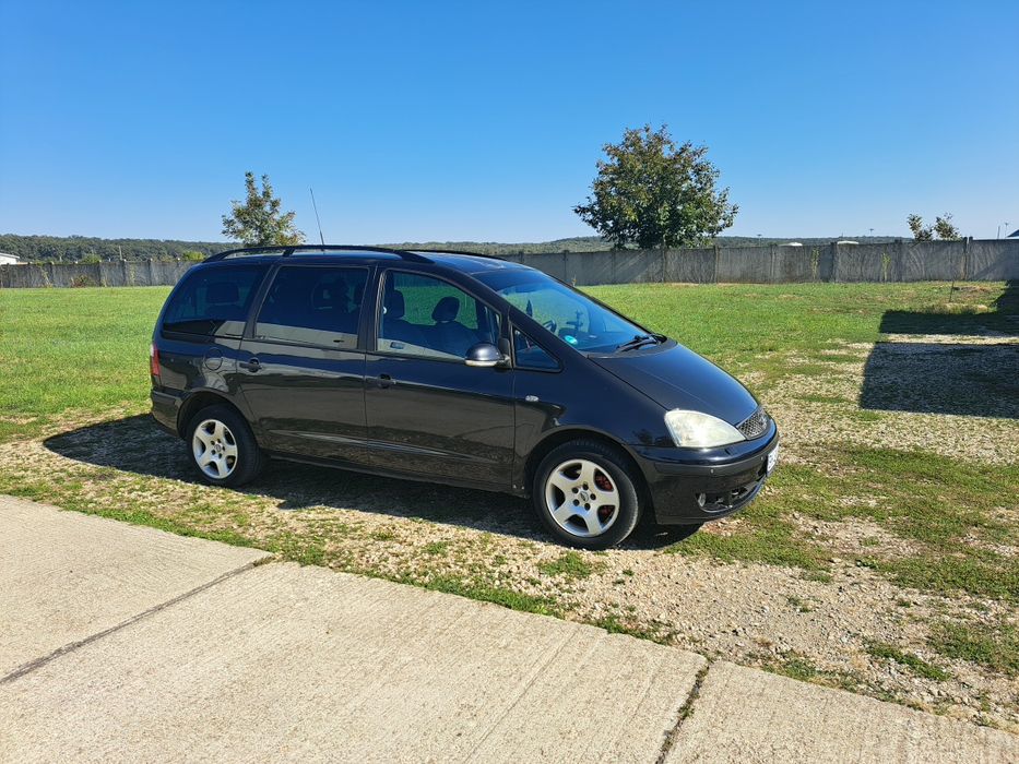 Vând ford galaxy 1.9