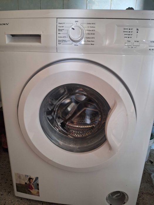 Продавам Пералня Crown