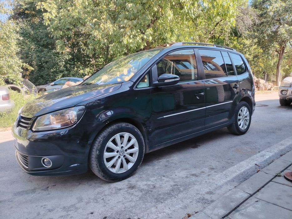 На Части Фолксваген Туаран 2.0д комарел 140к