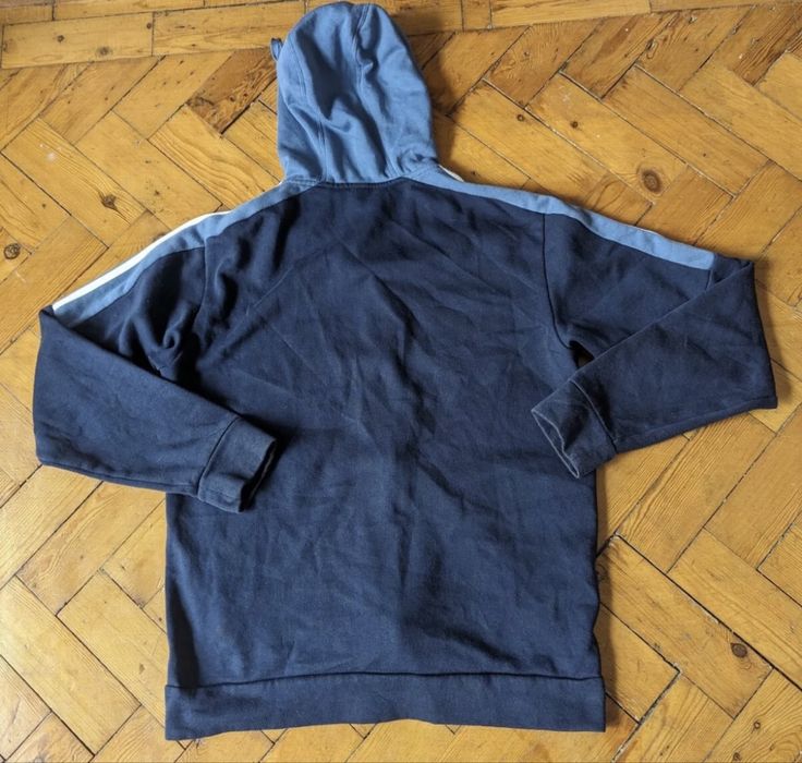 Adidas performance essentials суичтчър