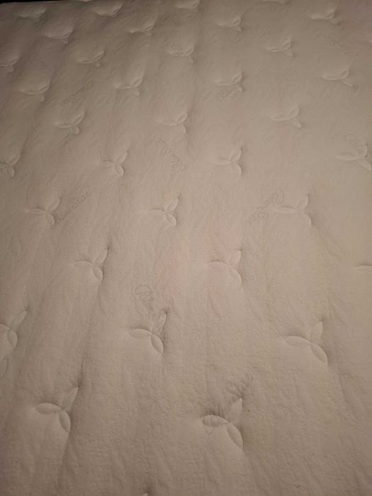 Saltea Askona 180x200 utilizata 2 luni, arata impecabil, ca noua.