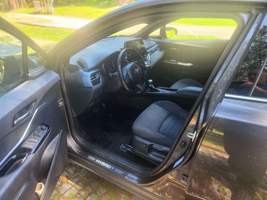 TOYOTA CHR 2022, 61350 km, în garanție.