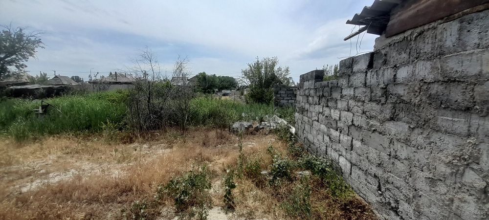 дом красный камень