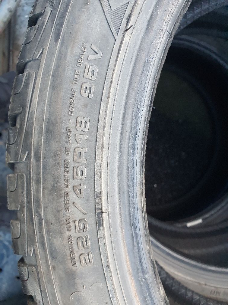 Goodyear ultra grip 225 45 18 зимни гуми