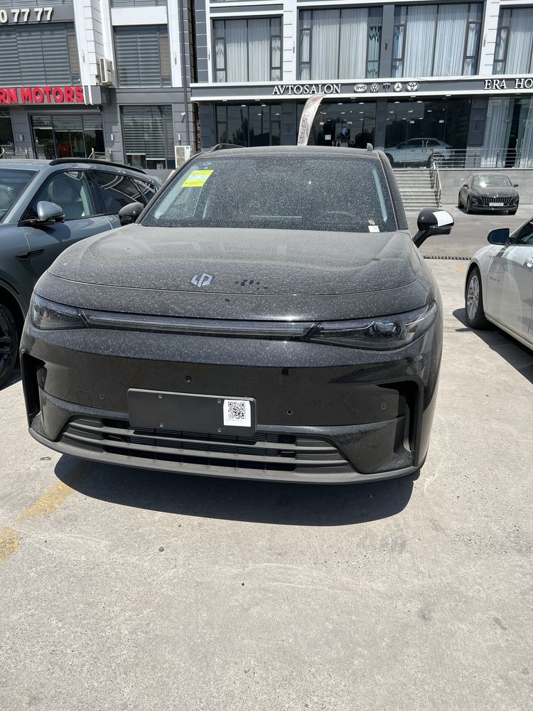 Leapmotors c16 2 dop pazitsiya