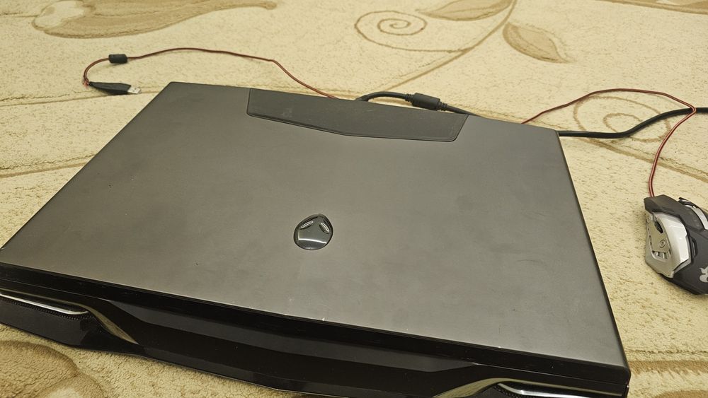 ноудбук alenware m18x