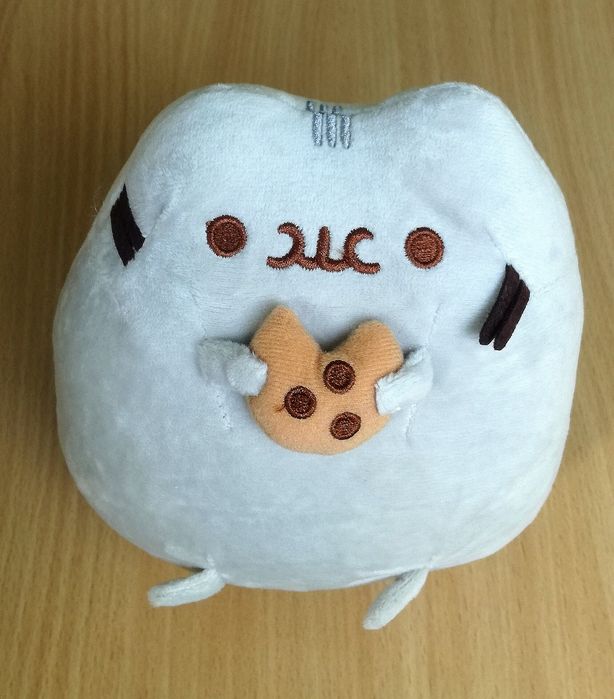 Фейсбук емотиконка Pusheen котка декорация за дома.