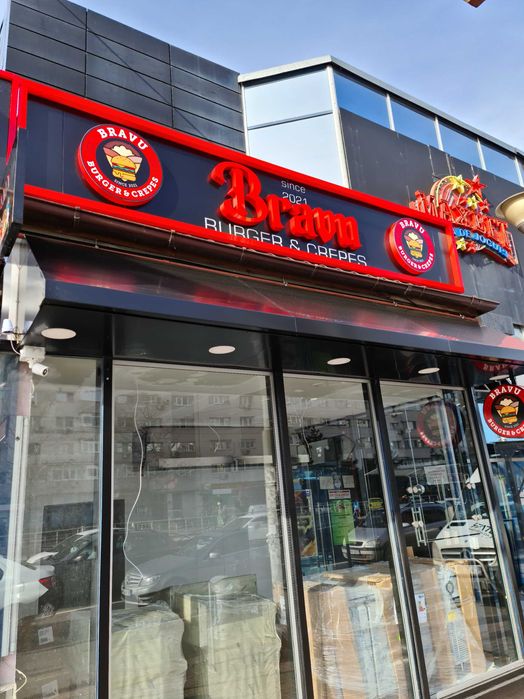 Reclame luminoase litere volumetrice casete si firme luminoase