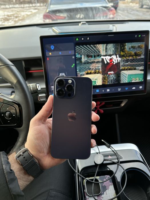 Iphone 14 pro max purple