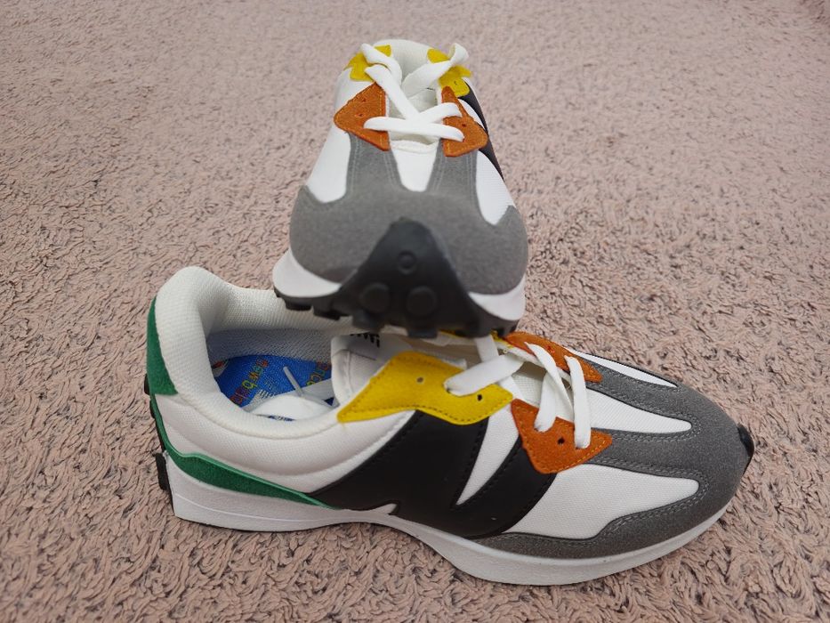 Adidasi New Balance barbati, model deosebit