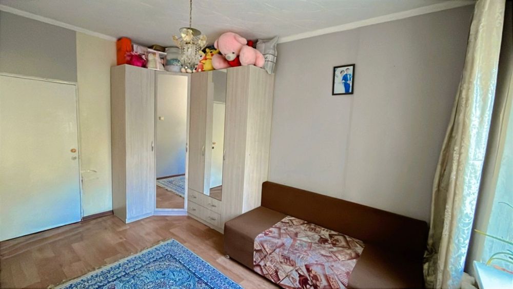 Продам угловой шкаф в идеальном состоянии!