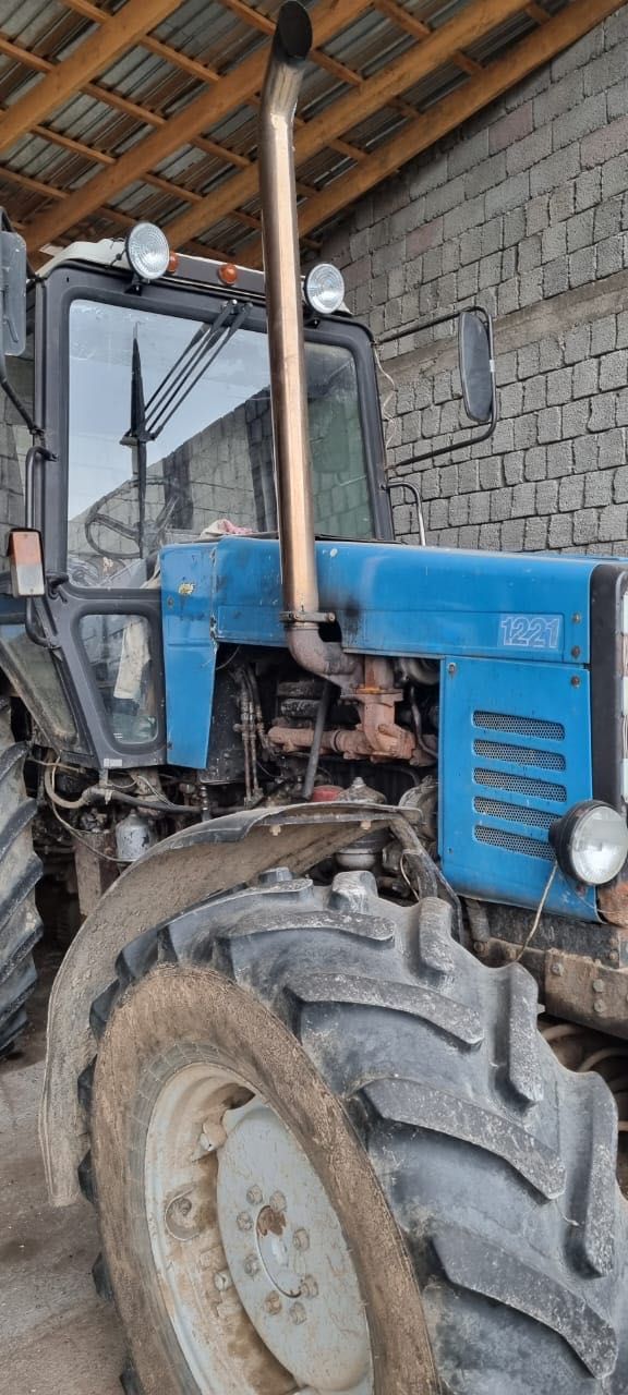 Продам Трактор Беларус 1221.2