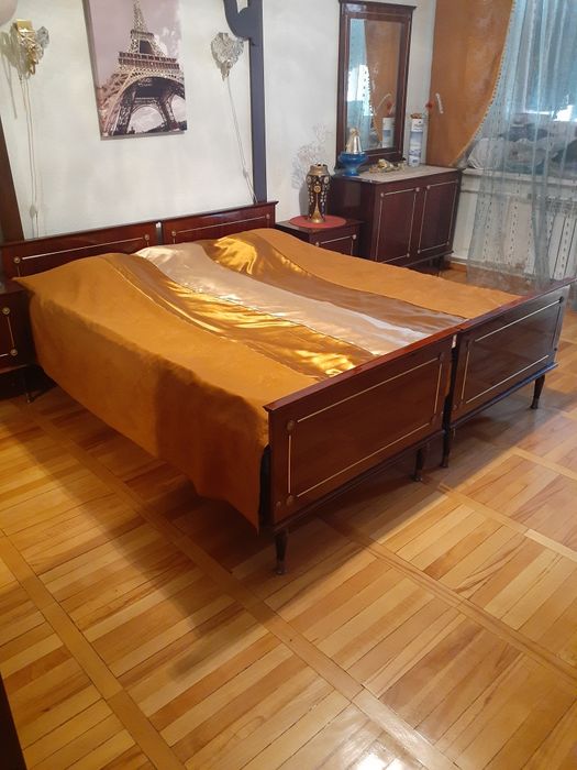 Кровать (дерево) с тумбочкой