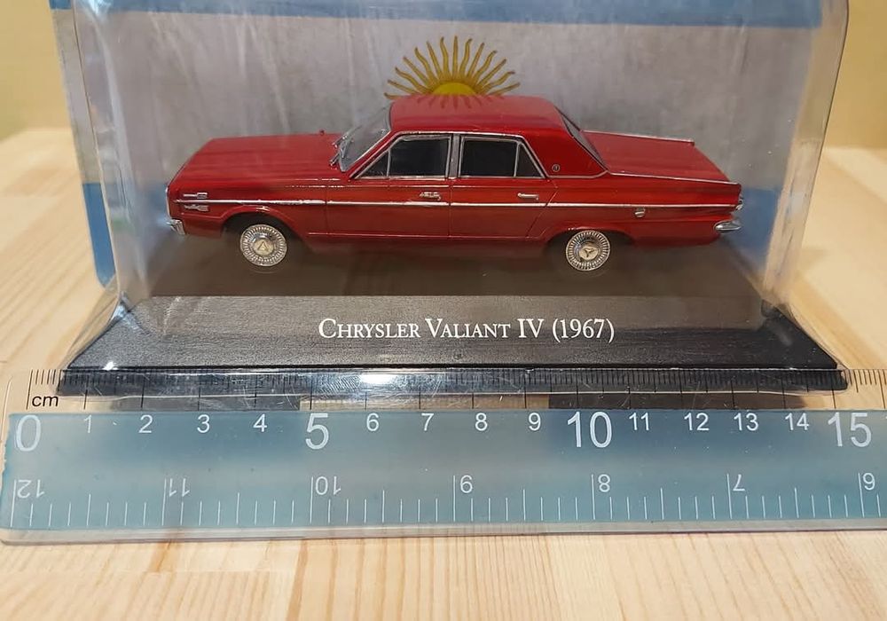 Chrysler Valiant IV. Цена: 25лв. (1/739). Мащаб 1:43, метал и