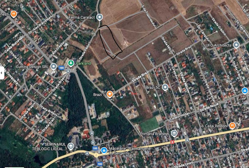 teren branesti utilitati langa teren, zona de case