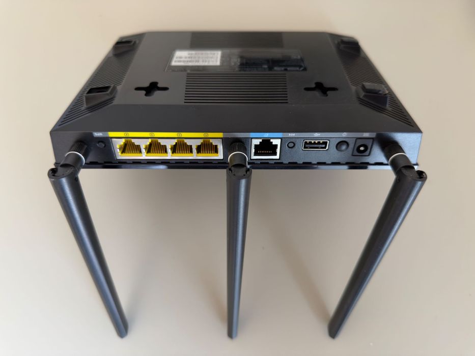 Router wireless Asus RT-N18U