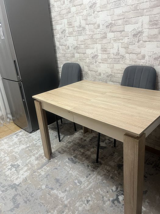Продам стол  кухонный