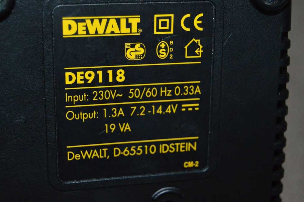 Dewalt DE9118 incarcator acumulatori 230v output 7.2-14.4v