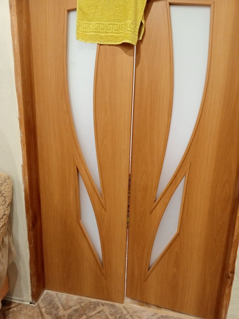 Продам двери 5 штук