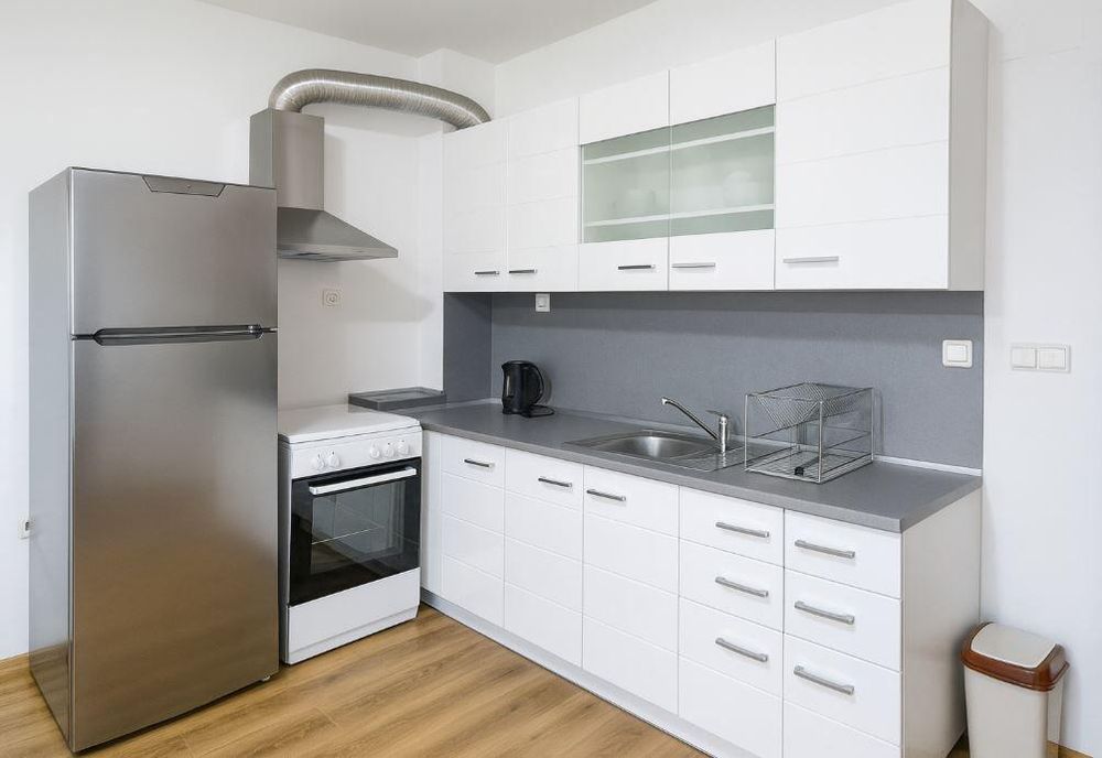 Тристаен апартамент в района на Колхозен пазар!