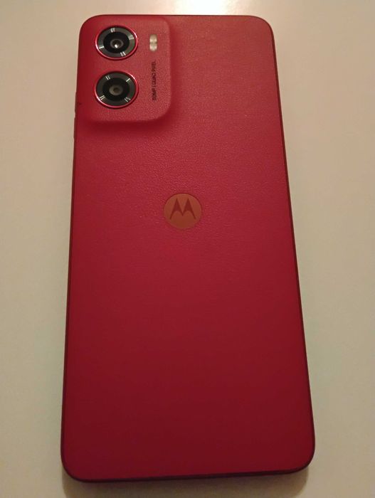 Motorola G05, 128/8+16, червен,нов