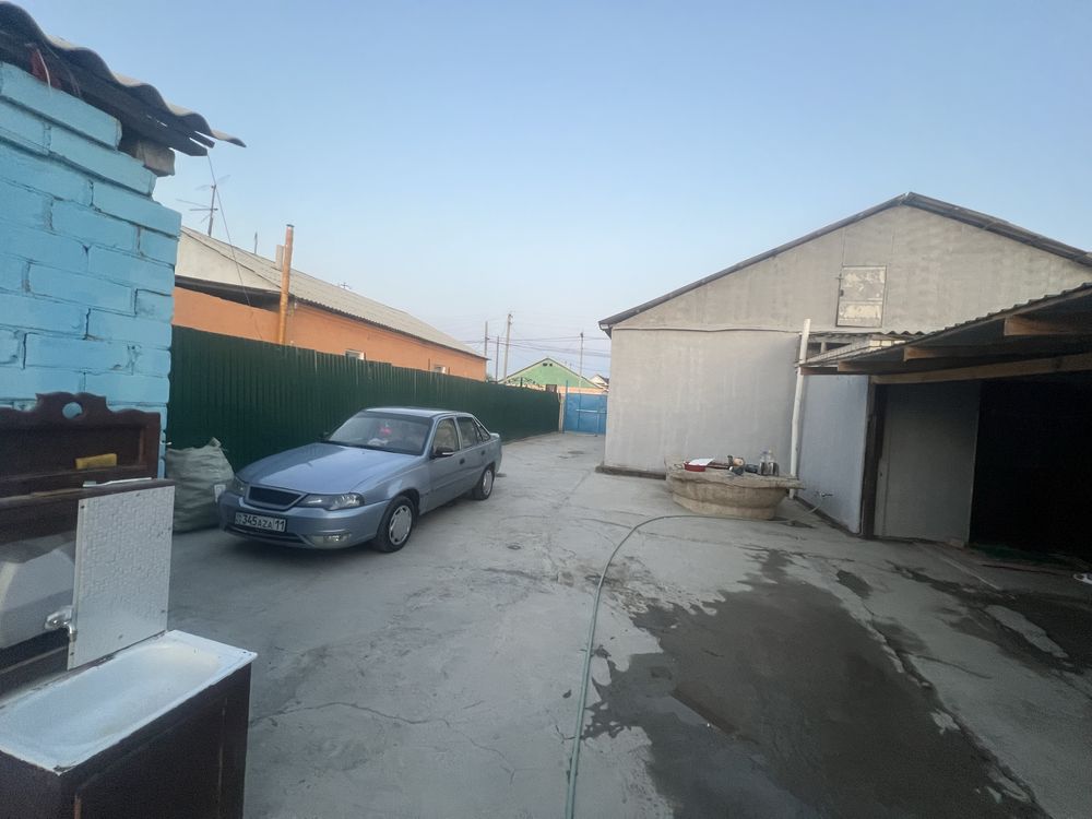 Үй сатылады тасбугетте 8 бөлмелі