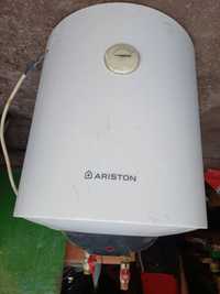 Boiler electric Ariston, 50 L, 230 lei