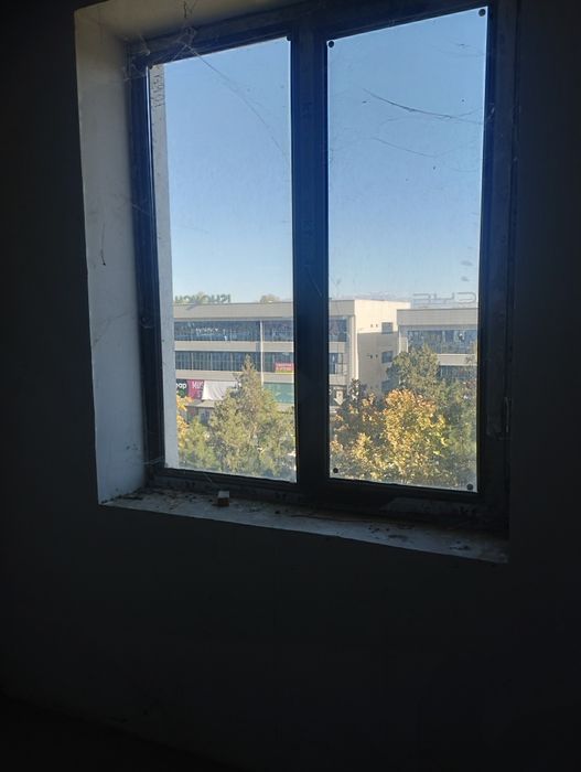 Квартира, евротамир хоналар булинган топлий пол утказилган